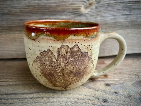 Kubek kamionkowy Liść